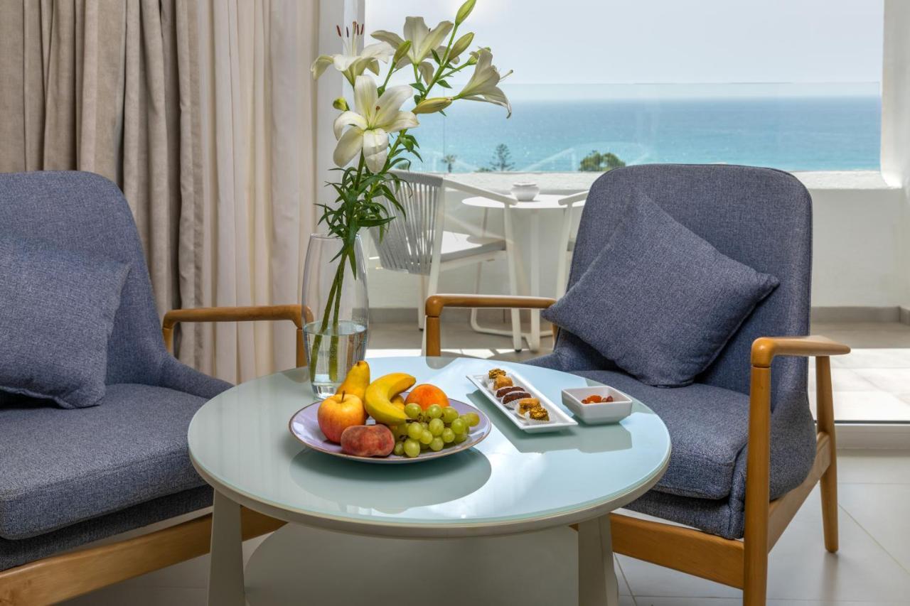 Royal Azur Thalassa Hammamet Exterior photo A room at the hotel